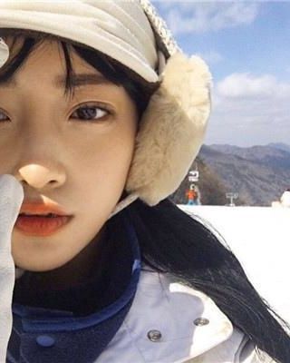 奶狗变狼狗(高H 1V1 年下)  作者：小黄花（完结番外） 作者：小黄花