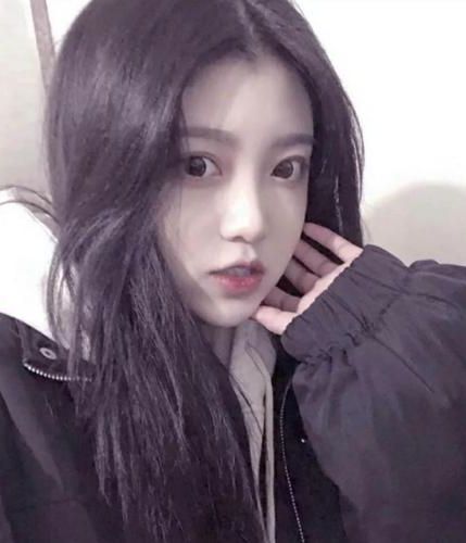 【短篇】《他成了皇帝后，第一件事就是娶我》顾廷萧